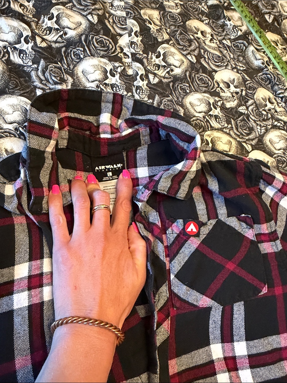 RARE HAND STITCHED Kids large Plaid Flannel Shirt with Skull Patch - Black & Red - Picture 5 of 5